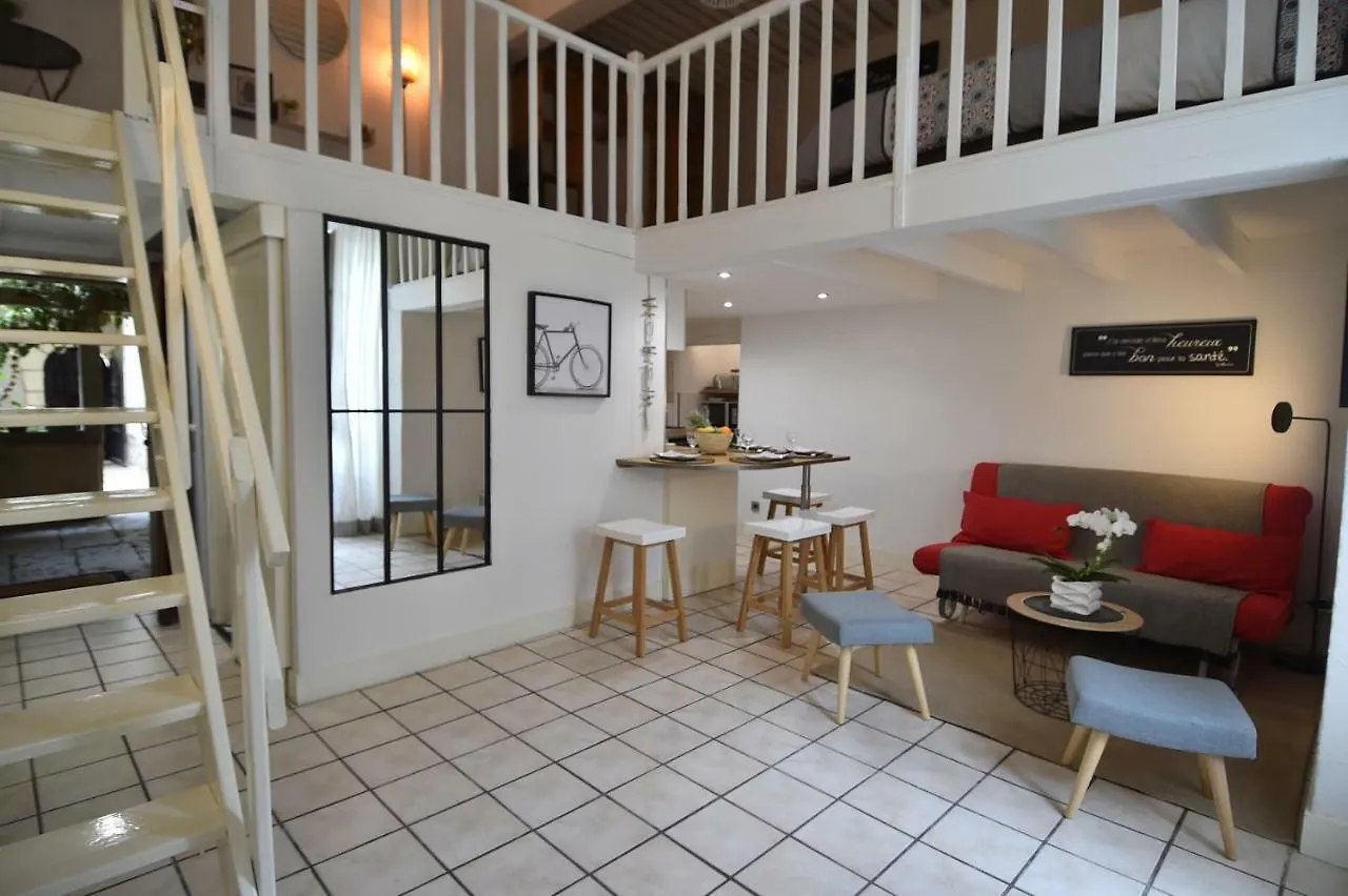 Duplex Climatise Apartment Orange  0*, Orange (Vaucluse) France