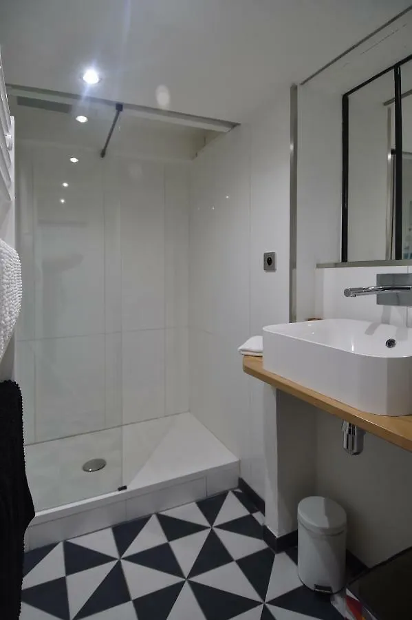 Duplex Climatise Apartment Orange